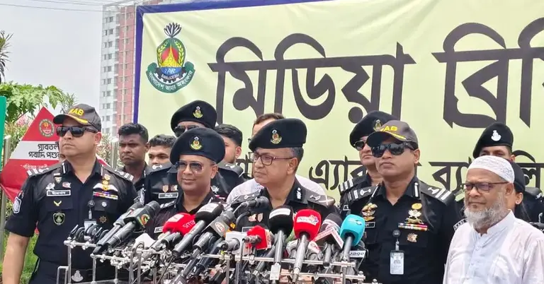 র‌্যাব মহাপরিচালকের ব্রিফিং