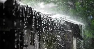 দেশের কোথাও কোথাও মাঝারি থেকে ভারী বর্ষণ হতে পারে