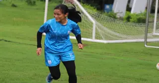 মেসির সাথে তুলনার স্বার্থকতাই কি প্রমাণ করছেন ঋতুপর্ণা?