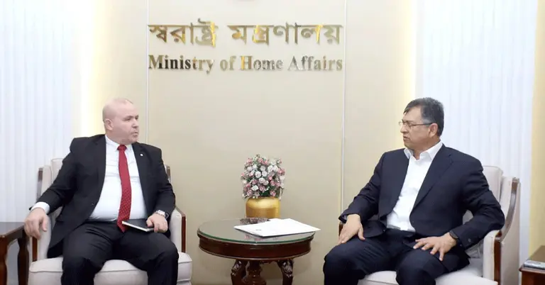 স্বরাষ্ট্রমন্ত্রীর সঙ্গে আলজেরিয়ার রাষ্ট্রদূতের সাক্ষাৎ