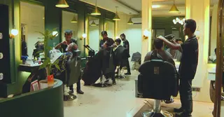 ঈদ ঘিরে ব্যস্ত পার্লার-সেলুন, বাড়ছে রূপচর্চার ভিড়