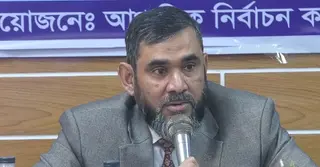 সরকারি কর্মকর্তারা কোনো পক্ষের হয়ে নির্বাচনি প্রচার করতে পারবেন না: ইসি সানাউল্লাহ