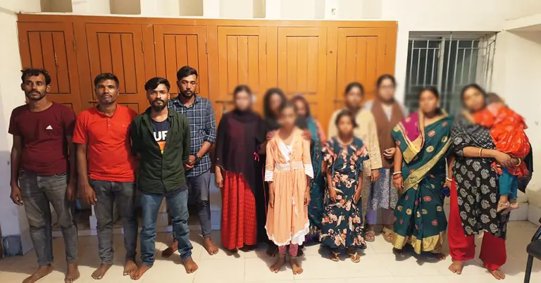 বিজিবির কাছে হস্তান্তর করা ১৪ বাংলাদেশি