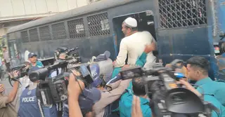 সচিবালয় থেকে ৪ জনকে নেয়া হলো পুলিশি হেফাজতে