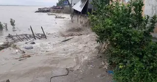 পদ্মার গতিপথ পরিবর্তন: ভাঙনে ক্ষতিগ্রস্ত প্রায় আড়াই শতাধিক পরিবার