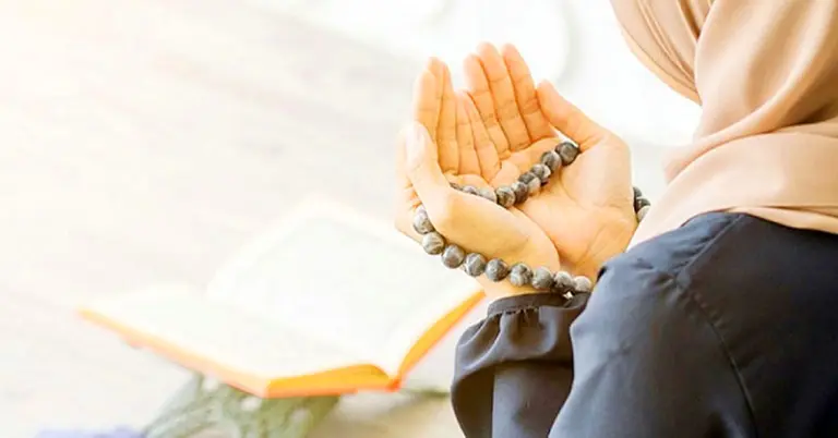 যে গুণে আসবে আল্লাহর সাহায্য: নীরবতা দুর্বলতা নয়, এটিই মুমিনের সবচেয়ে বড় শক্তি!