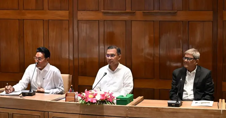 প্রধানমন্ত্রীর সভাপতিত্বে সংসদীয় কমিটির বৈঠক শুরু