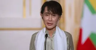 আবারও মিয়ানমারের নেত্রী অং সান সুচির সাজা কমালো জান্তা সরকার