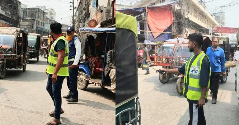 যানজট নিরসনে কাজ করছেন স্বেচ্ছাসেবীরা