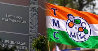 তৃণমূলের নাম-প্রতীক স্থগিত; উপনির্বাচনে লড়তে হবে ফ্রি সিম্বলে
