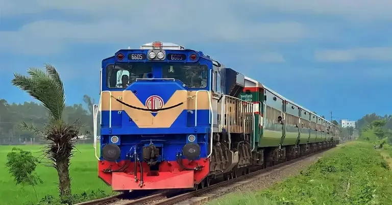 বাড়ছে ট্রেনের ভাড়া