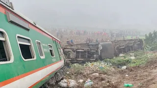 গাজীপুরে ট্রেন লাইনচ্যুত, ঢাকা-ময়মনসিংহ রুটে ট্রেন চলাচল বন্ধ