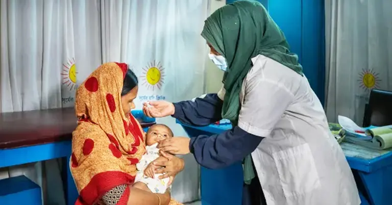 বাচ্চাদের টিকা দান