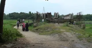 ৫ বছরেও শেষ হয়নি ব্রিজের কাজ, ঠিকাদারের পক্ষেই এলজিইডি কর্মকর্তার সাফাই