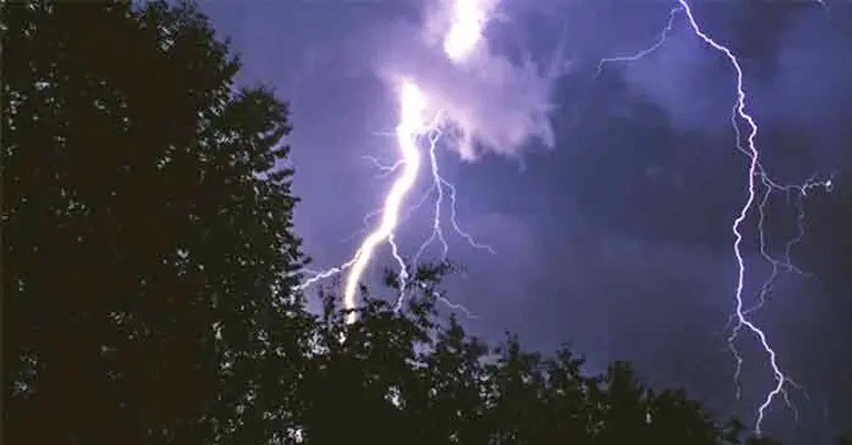 বজ্রপাত