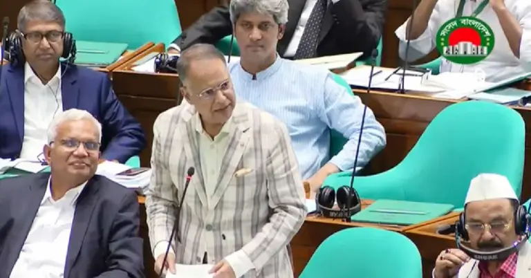 সংসদে বিদ্যুৎ, জ্বালানি ও খনিজ সম্পদমন্ত্রী ইকবাল হাসান মাহমুদ টুকু