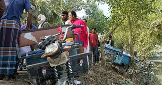 সিরাজগঞ্জের অটোভ্যান-ট্রাকের সংঘর্ষে স্বামী-স্ত্রী নিহত, আহত ৪