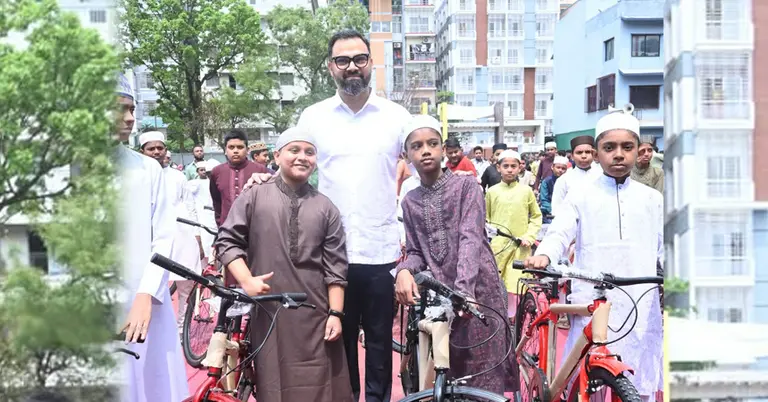 সাইকেল বিতরণ অনুষ্ঠানে ক্রীড়া প্রতিমন্ত্রী