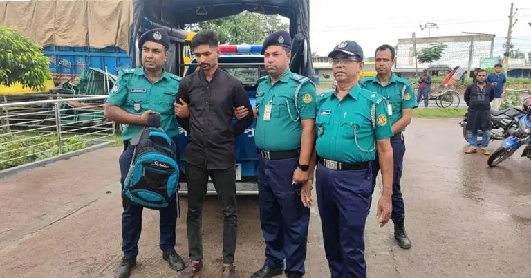 মাদক কারবারি ও পুলিশ