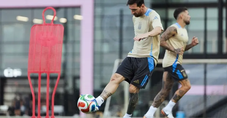 অনুশীলনে আর্জেন্টিনা