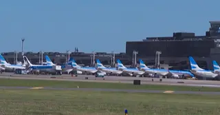 আর্জেন্টিনায় বিমান পরিবহন নিয়ন্ত্রণকারী কর্মীদের ধর্মঘট, ব্যাহত ফ্লাইট চলাচল