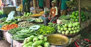 বৃষ্টির কারণে দেশের বেশিরভাগ বাজারে সরবরাহ ঘাটতি