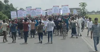 সংসদীয় আসন পুনর্বিন্যাসের প্রতিবাদে ঢাকা-সিলেট মহাসড়ক অবরোধ