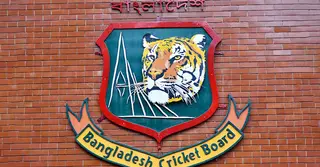 চিটাগং কিংসকে ৪৬ কোটি টাকার লিগ্যাল নোটিশ বিসিবির, জানেন না কর্মকর্তারা!