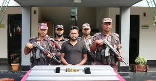 যশোরে কোটি টাকার স্বর্ণসহ পাচারকারী আটক