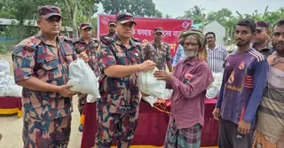 ঝিনাইদহে বিজিবির উদ্যোগে ১০০ পরিবারে ত্রাণ বিতরণ