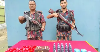 যশোর সীমান্তে বিজিবির অভিযানে মাদক ও চোরাচালানি পণ্য জব্দ
