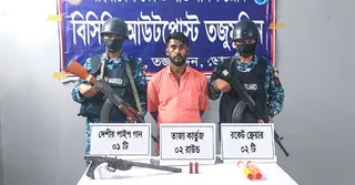 ভোলায় অস্ত্র-গুলিসহ আটক ডাকাত