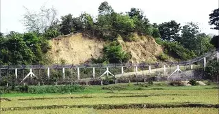 নাইক্ষ্যংছড়ি সীমান্তে আবারও গোলাগুলি, আতঙ্কে স্থানীয়রা