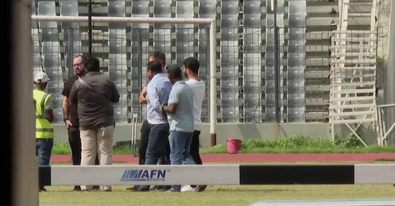 মাঠ পরিদর্শন করছেন ব্রাজিলের প্রতিনিধি দল