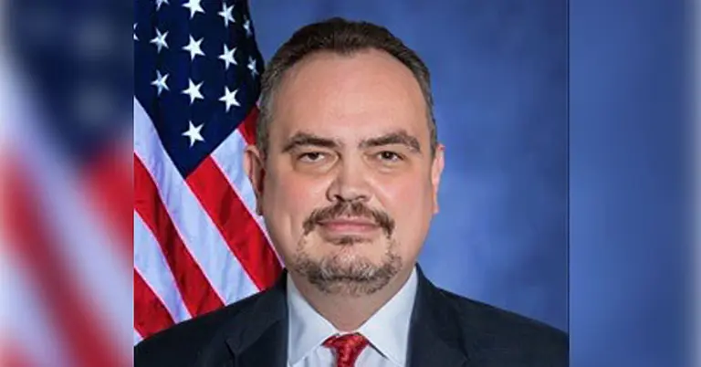 তিন দিনের সফরে রংপুরে পৌঁছেছেন মার্কিন রাষ্ট্রদূত ক্রিস্টেনসেন