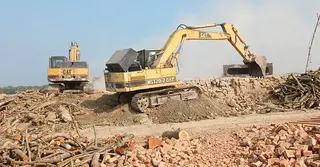 কুষ্টিয়ায় অবৈধ ইটভাটা গুঁড়িয়ে দিল ভ্রাম্যমাণ আদালত