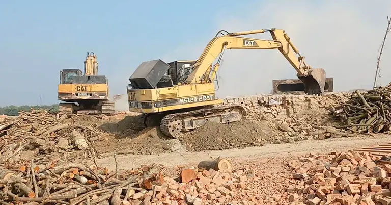 অবৈধ ইটভাটা গুঁড়িয়ে দিল