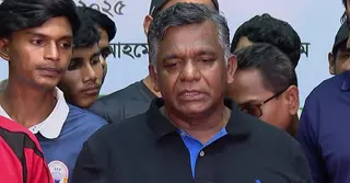 বিসিবি কর্তাদের কৌশলী কথাবার্তাতেই থমকে আছে সাকিব ইস্যু