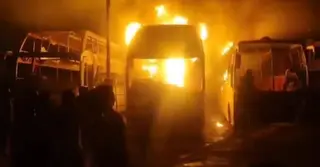 সাভারে ওয়ার্কশপের ভেতরে বাসে আগুন