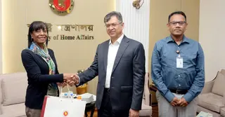 স্বরাষ্ট্রমন্ত্রীর সঙ্গে জাতিসংঘের আবাসিক সমন্বয়কারীর সাক্ষাৎ