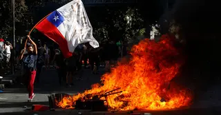 শিক্ষার্থীদের বিক্ষোভে উত্তাল চিলি