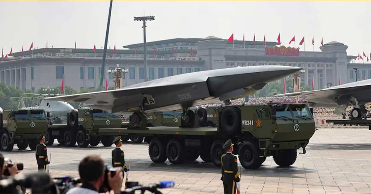 চীনের সামরিক কুচকাওয়াজ: নতুন নেতৃত্বের বার্তা নাকি ষড়যন্ত্র!