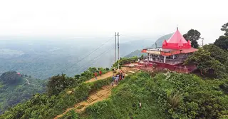 চন্দ্রনাথ পাহাড় ঘিরে উস্কানিমূলক কার্যক্রম দেখলেই ব্যবস্থা নিতে নির্দেশ তিন উপদেষ্টার
