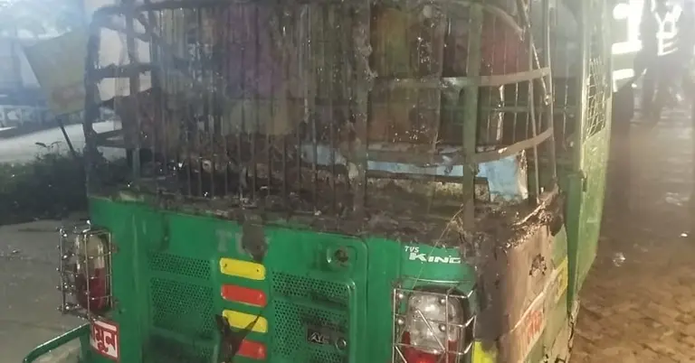 সিএনজিতে অগ্নিসংযোগ