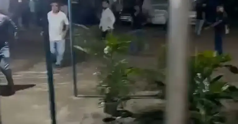 ছাত্রদল ও ছাত্রশিবিরের নেতাকর্মীদের মধ্যে সংঘর্ষ