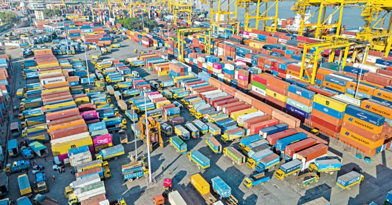 শ্রমিকদের কর্মবিরতিতে অচল চট্টগ্রাম বন্দর