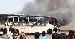 কুমিল্লায় দাঁড়িয়ে থাকা তিন বাসে আগুন, নিয়ন্ত্রণে ফায়ার সার্ভিস