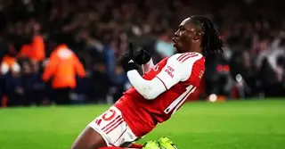 এবেরেচি ইজের হ্যাটট্রিকে আর্সেনালের বড় জয়