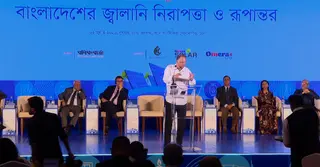 জ্বালানি সংকট ও বকেয়ার চাপ: নবায়নযোগ্য শক্তিতে জোর দিচ্ছে সরকার