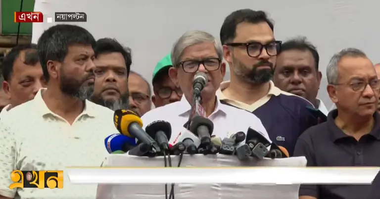 নির্বাচন ফেব্রুয়ারিতেই, ষড়যন্ত্রকারীদের বিরুদ্ধে হুঁশিয়ারি ফখরুলের